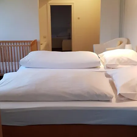 ゲストハウス Gaestehaus Langhammer Bubenreuth