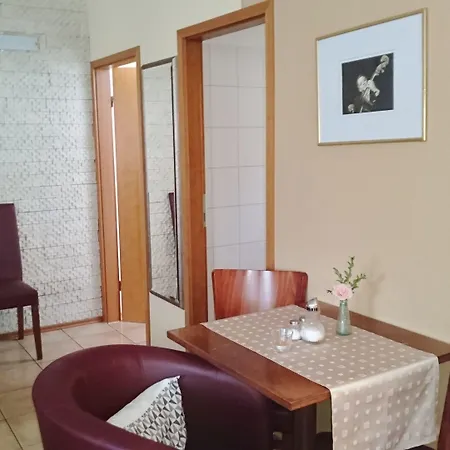 בית הארחה Gaestehaus Langhammer 3*